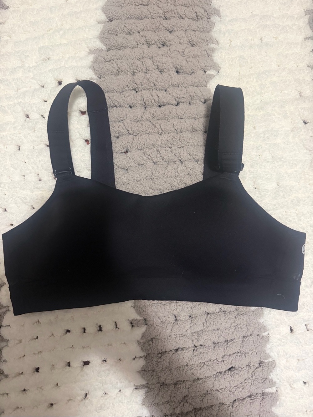 Lululemon swift speed bra size 36B - Picture 3 of 8